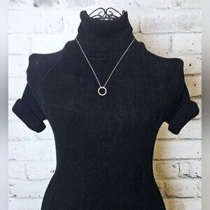 Silvertone Pink Rhinestone Circle Pendant Necklace – Minimalist Sparkle